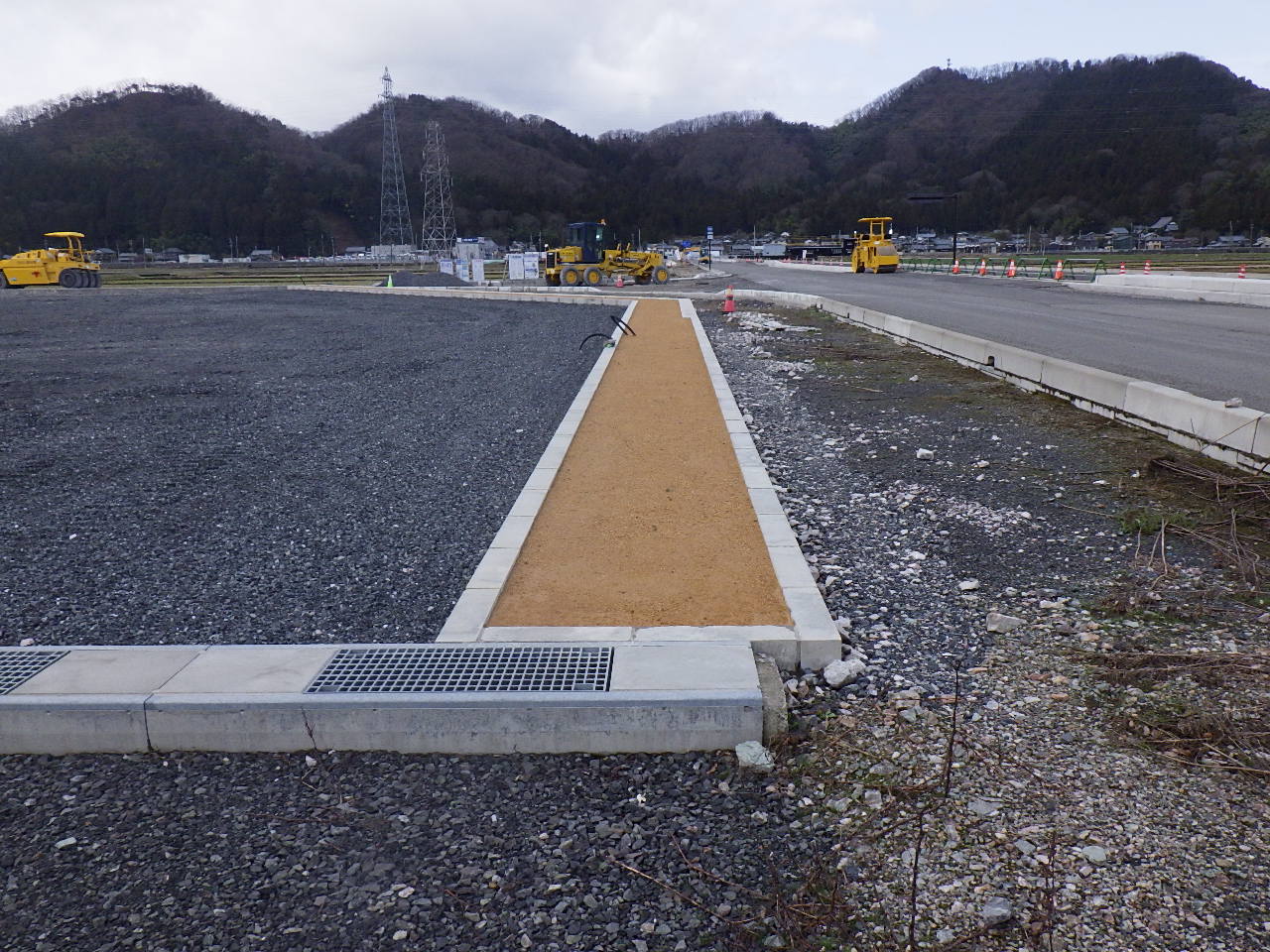 北陸新幹線開通に伴う道の駅　駐車場工事　越前市