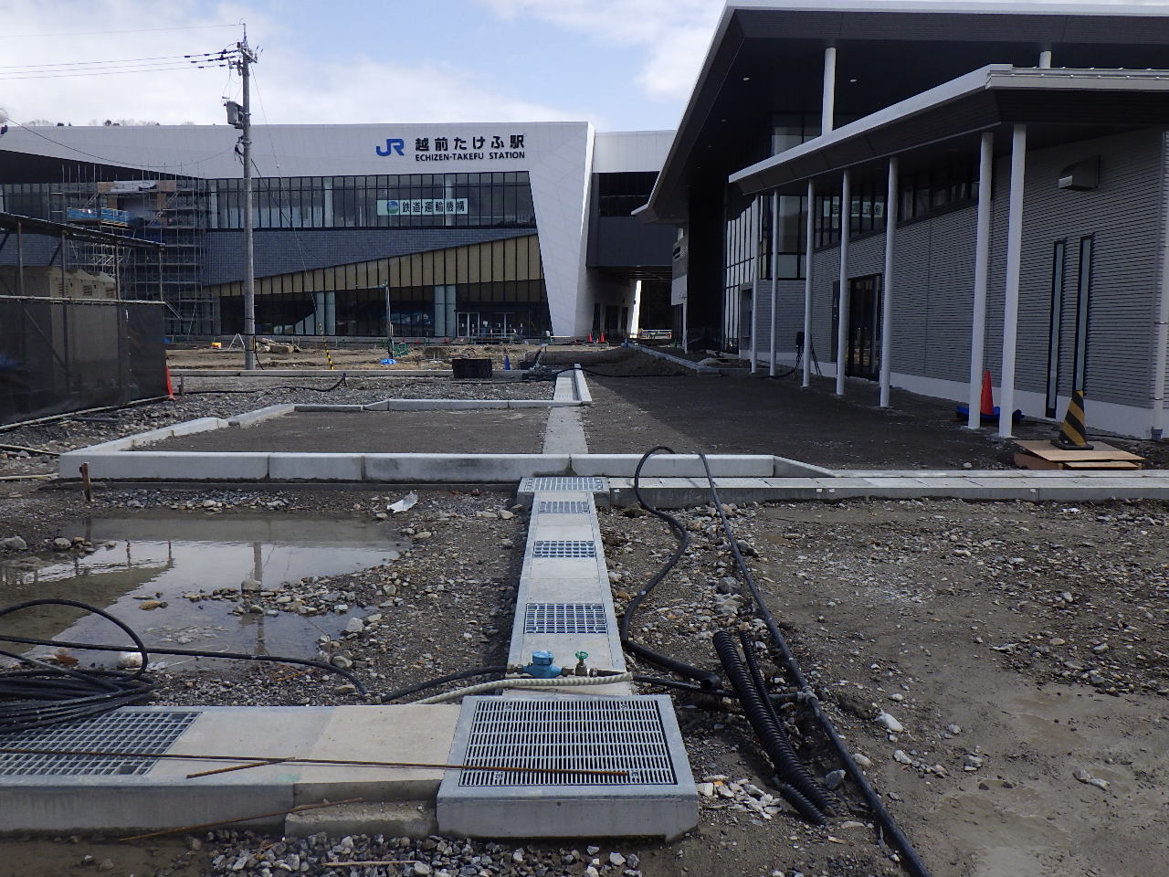 北陸新幹線開通に伴う道の駅　駐車場工事　越前市